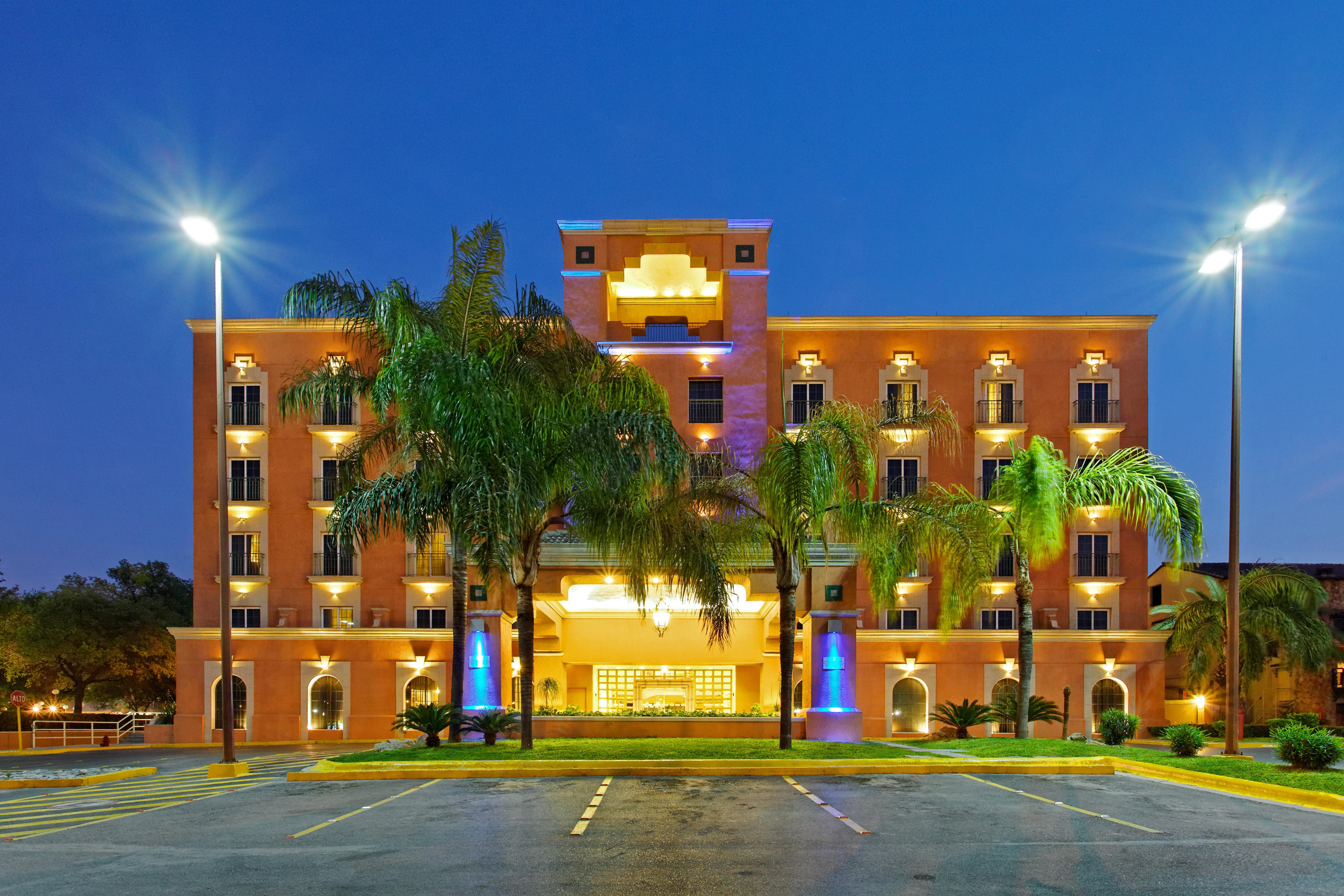 Holiday Inn Express Monterrey Galerias-San Jeronimo By Ihg Εξωτερικό φωτογραφία