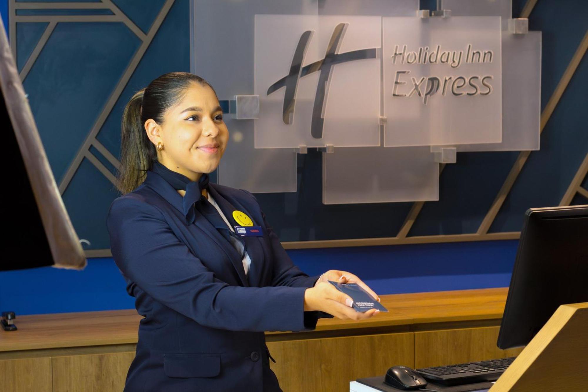 Holiday Inn Express Monterrey Galerias-San Jeronimo By Ihg Εξωτερικό φωτογραφία