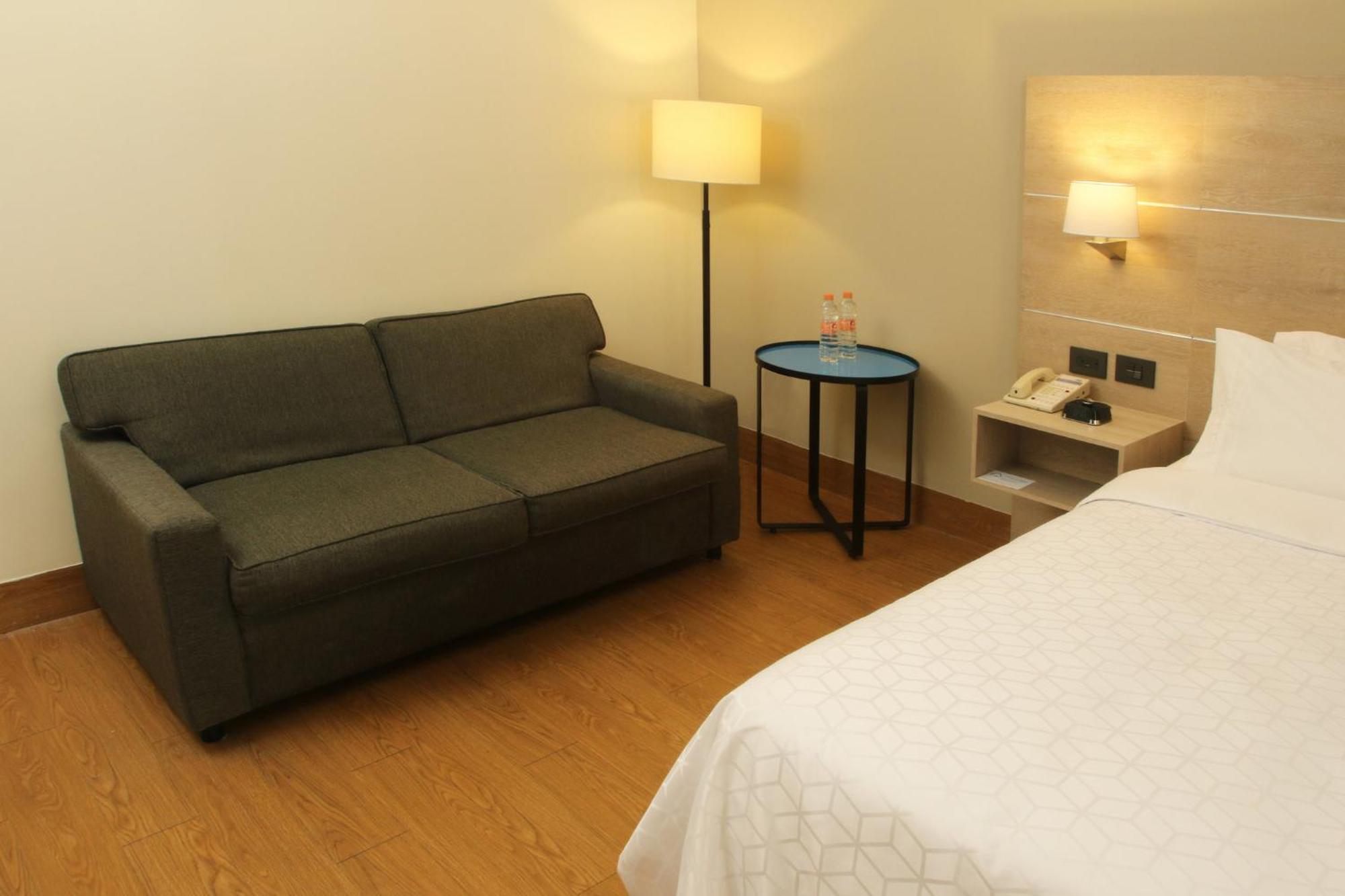 Holiday Inn Express Monterrey Galerias-San Jeronimo By Ihg Εξωτερικό φωτογραφία