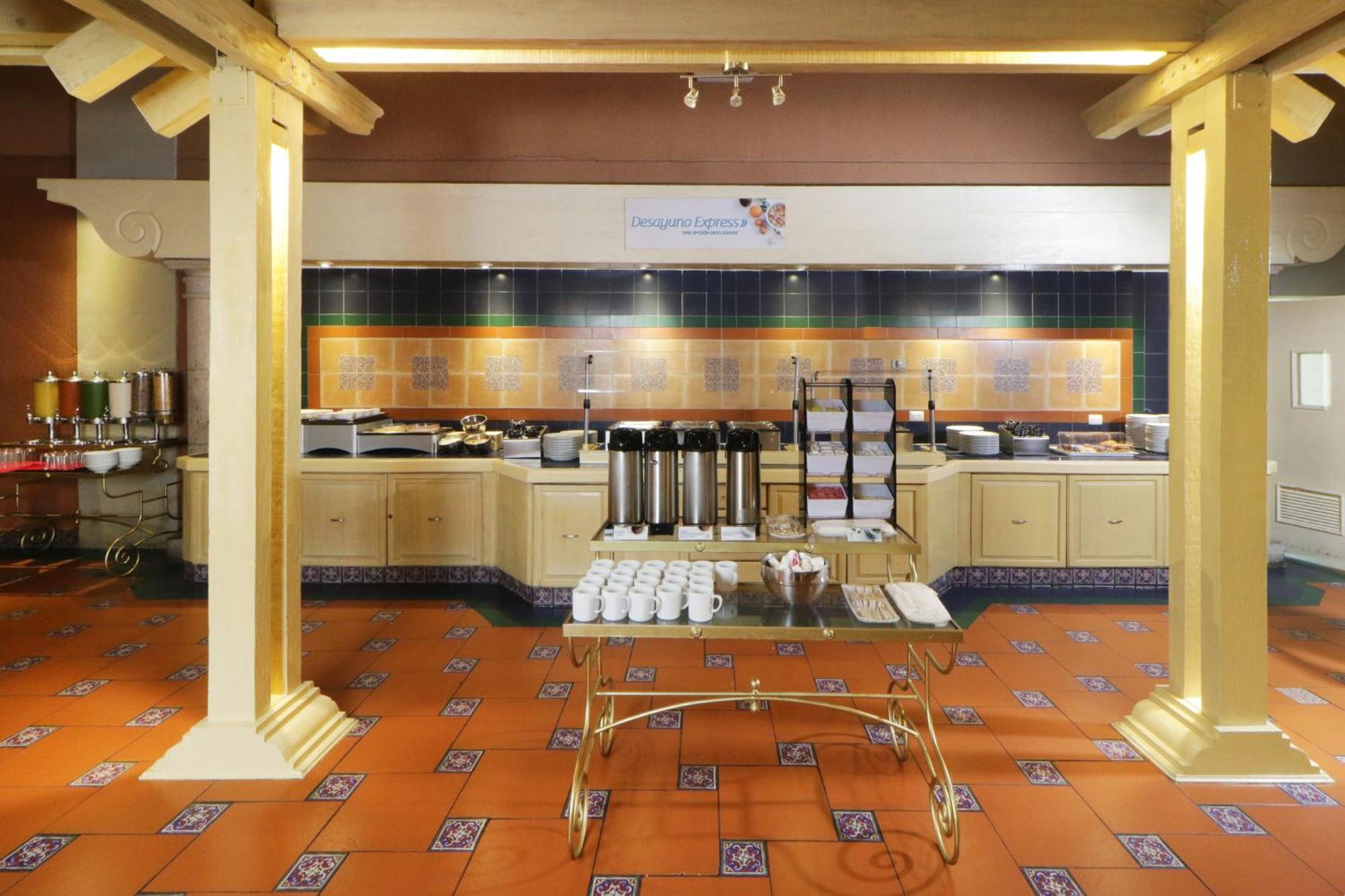 Holiday Inn Express Monterrey Galerias-San Jeronimo By Ihg Εξωτερικό φωτογραφία