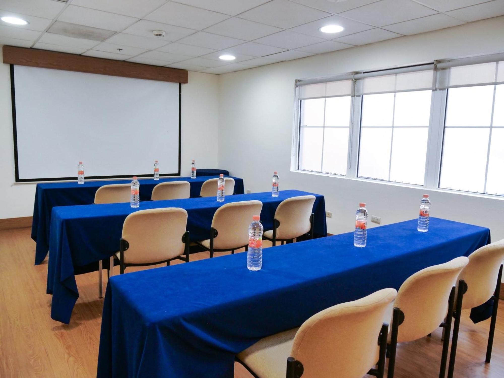 Holiday Inn Express Monterrey Galerias-San Jeronimo By Ihg Εξωτερικό φωτογραφία