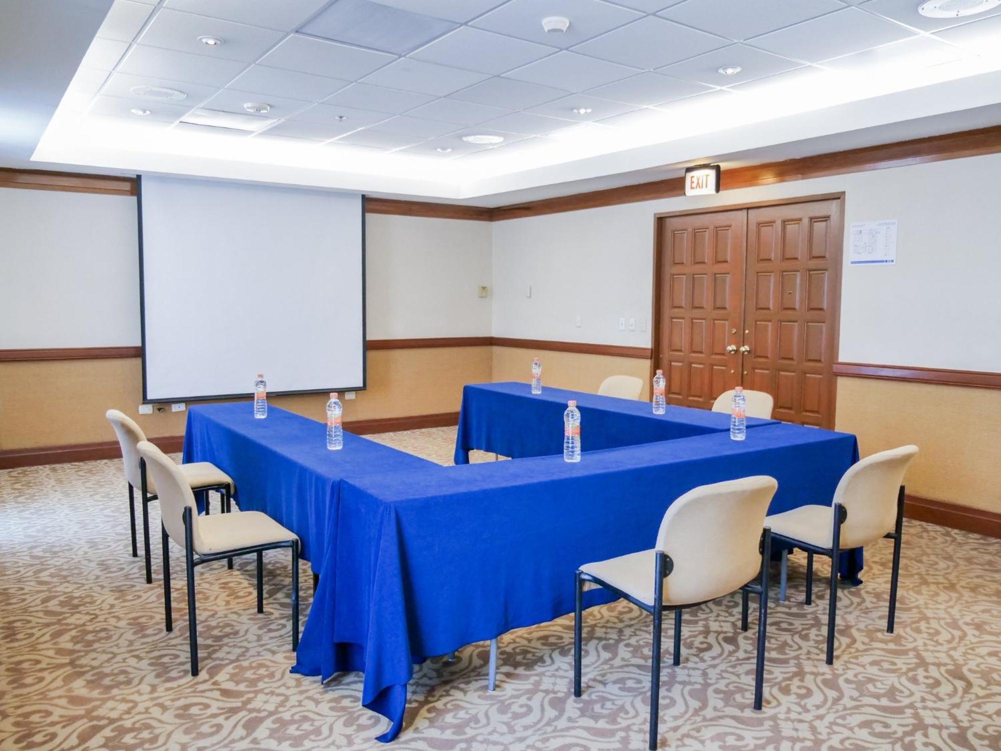 Holiday Inn Express Monterrey Galerias-San Jeronimo By Ihg Εξωτερικό φωτογραφία